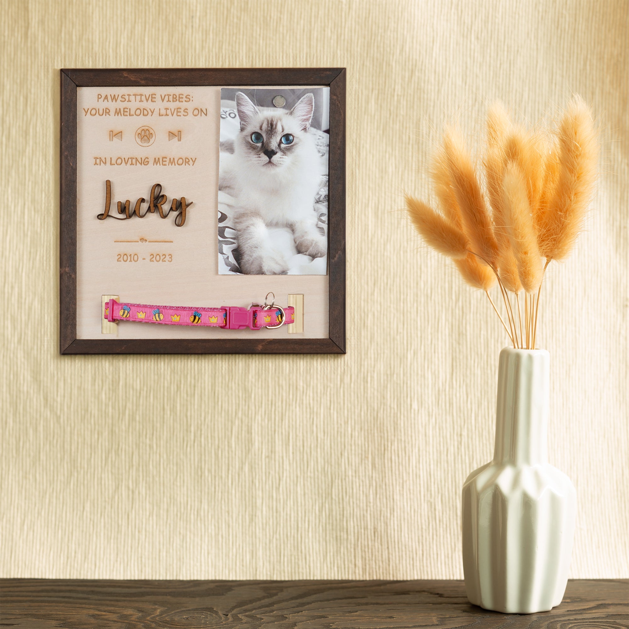 DNPETS Custom Dog Picture Frame Dog Collar Holder Memorial Frame