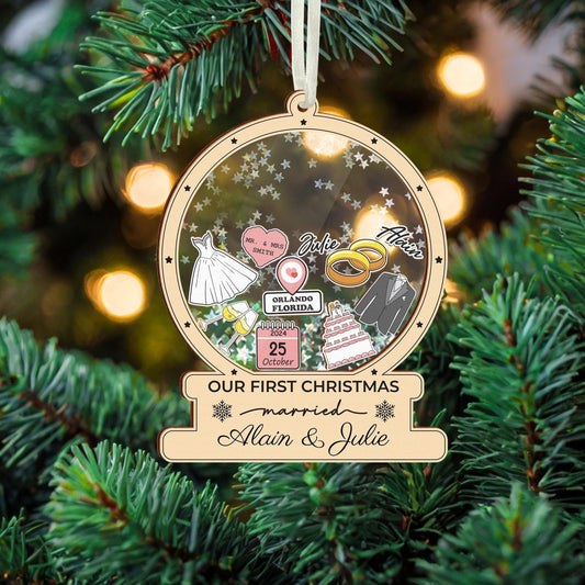 First Christmas Married Ornament, Custom Christmas Married Ornament, Wedding Keepsake, 4D Shake Wedding Ornament,Couple Gift, Newly Wed Gift